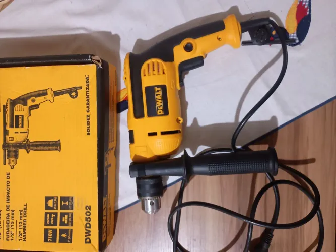 Furadeira DeWalt