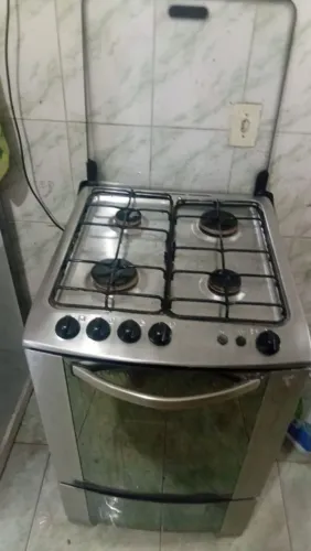Fogão moderno espelhado