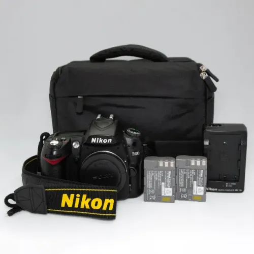 Câmera DSLR Profissional Nikon D90 com Acessórios