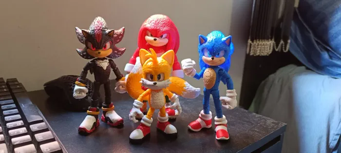 4 personagens de Sonic - Action figure com luzes