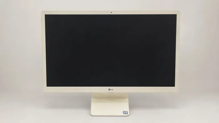 Computador All-in-One LG 24V570 em bom estado.