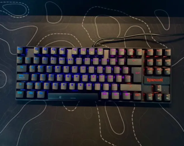Teclado RGB Redragon Kumara - Switch Red