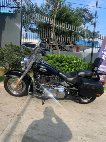 HARLEY-DAVIDSON HERITAGE SOFTAIL CLASSIC