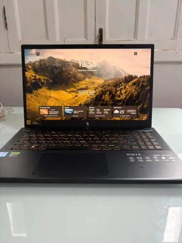 NITRO V15