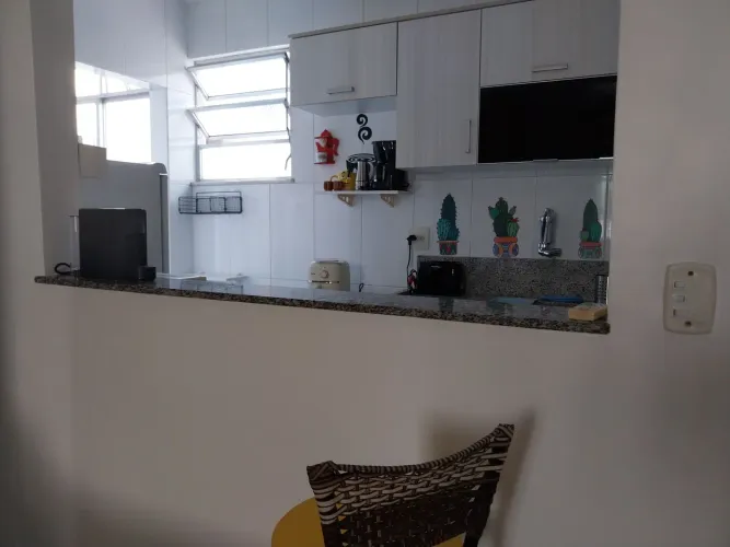 Lindo mobiliado perto da saída da Ilha. Fino trato!