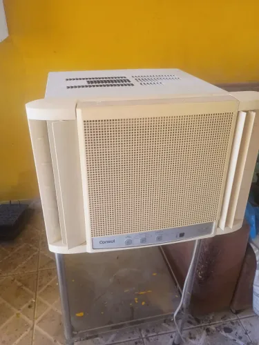 Ar condicionado Consul 10 mil BTUs com controle remoto 