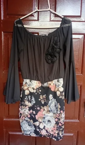 Vestido curto K9 tam. M