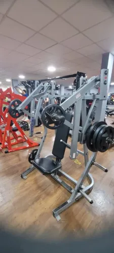 SUPINO VERTICAL RETO HAMMER STRENGTH