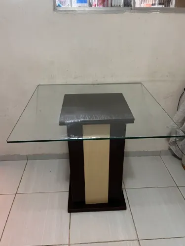 Mesa de vidro 4 lugares