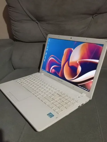 Notebook Samsung core i3, 8gb de ram, HD de 1tb, tela de 15.6", windows 10