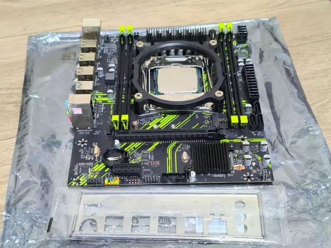 Kit Placa Mãe Xeon X99 DDR4+Xeon E5 2666 V3