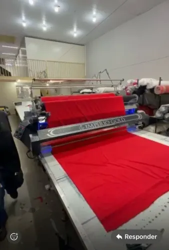 Enfestadeira e mesa de corte 