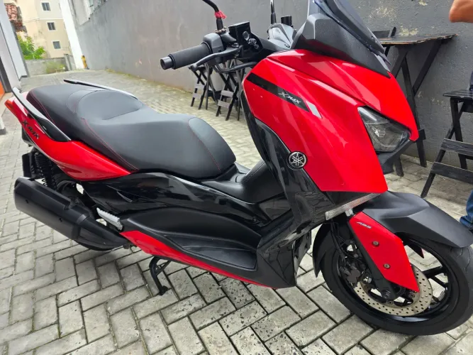 Yamaha Xmax 250