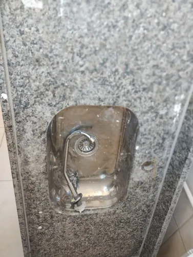 Vendo pia completa , nova sem uso retirada em Ibirité.