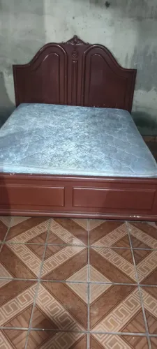 Cama de Casal de Madeira Mogno + Colchão