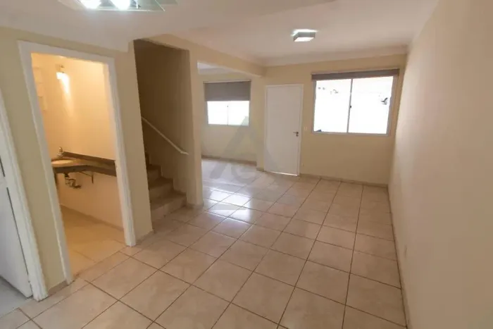 Casa para alugar em Campinas, Bairro das Palmeiras, com 3 quartos, com 85 m², Village Camp