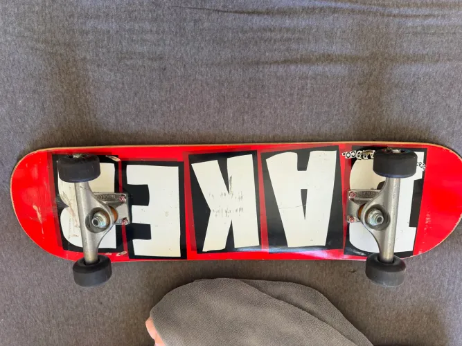 Skate baker usado pouquíssimo vezes