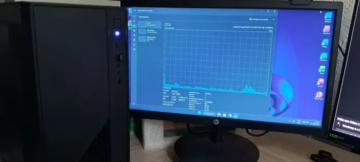Pc e monitor para trabalho ou estudo