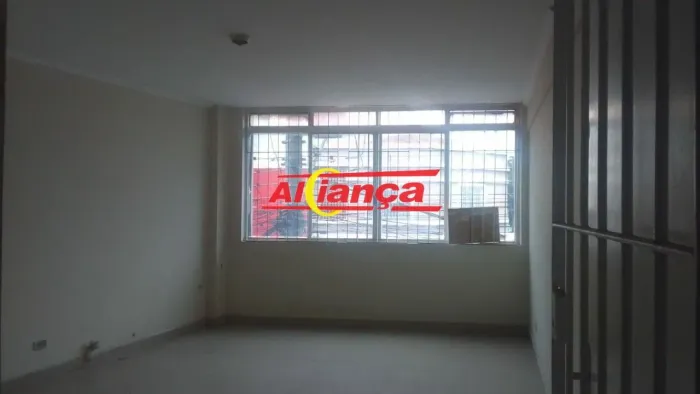 SALA COMERCIAL 30m², PARA LOCAÇÃO CENTRO