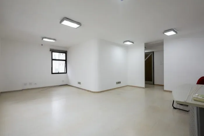 Sala comercial na Rua Monte Alegre, 523 - Cj.102 52 m²