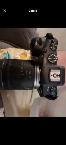 Canon Rp com lente, flash externo e duas baterias. A mais nova e mais barata