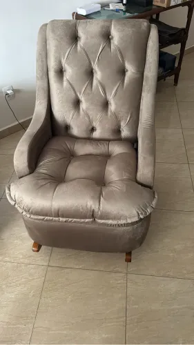 Poltrona nova sem uso c balanço - linda e sem uso 