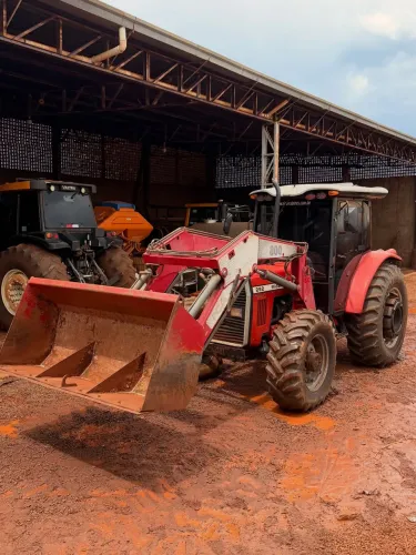 TRATOR MASSEY FERGUSON 2001 A VENDA