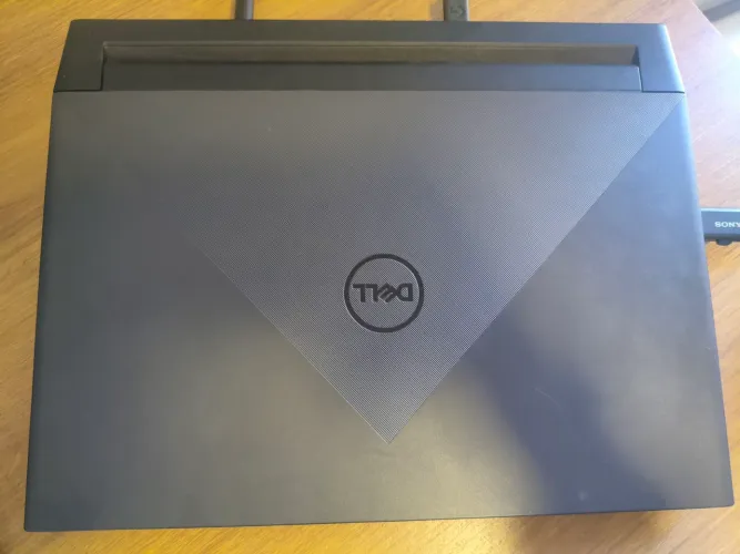 Dell g15 - RTX 3050 - 16gb de ram DDR5 -SSD M2 1TB de armazenamento