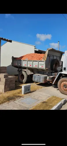 Barro limpo, areia Seixo