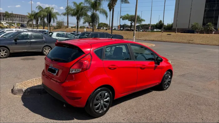 Ford Fiesta 1.5 16V Flex Mec. 5P 2015