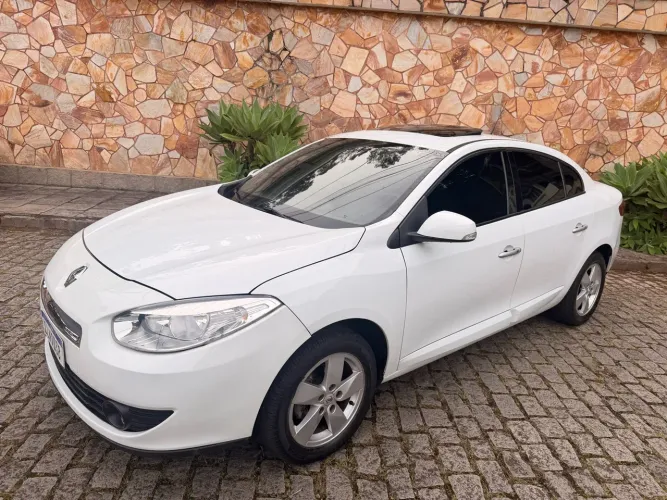 Renault Fluence Sed. Dynamique 2.0 16V Flex Aut. 2011