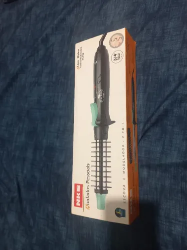 Escova modeladora NKS<br>Modelo: TS 990<br>Ótimo estado de conservação <br>Bivolt