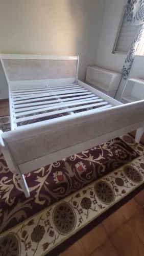 Linda,cama Queen