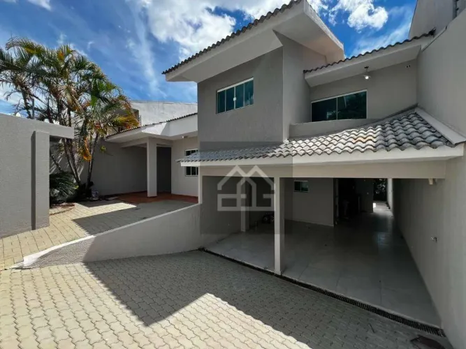 Sobrado com 3 dormitórios à venda, 177 m² por R$ 950.000,00 - Porto Seguro - Cascavel/PR