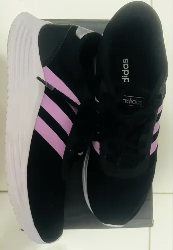 Tênis Adidas feminino