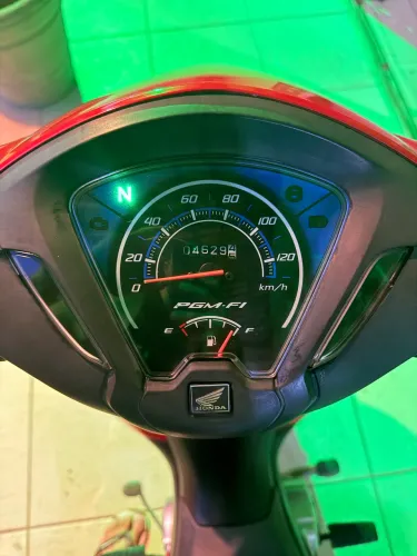 BIZ COM APENAS 4.629 KM RODADOS