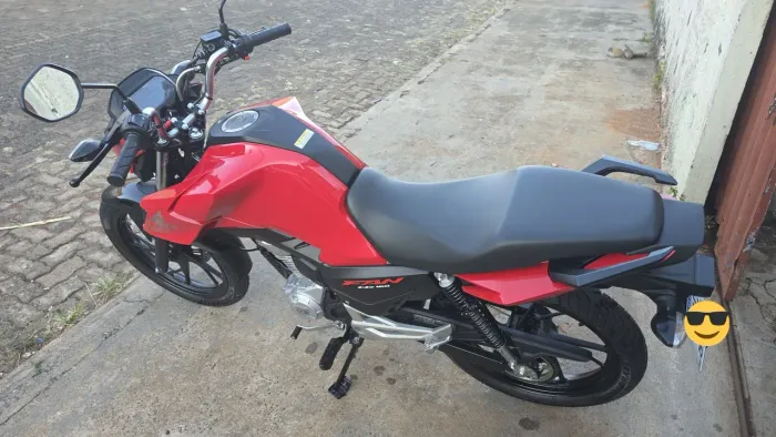 Fan 160 2025/2026 com apenas 811Km, nova e no jeito de transferir.