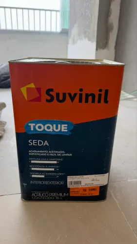 Tinta cinza crômio Suvinil 