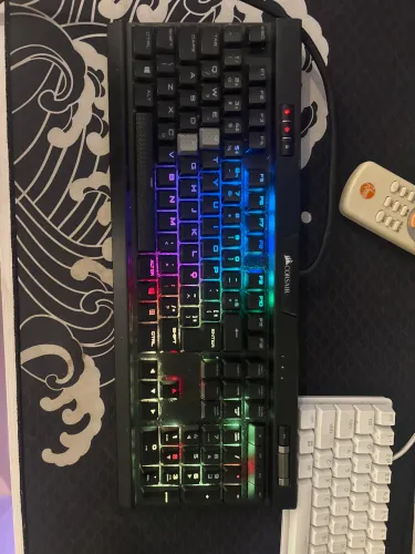 Teclado Gamer Corsair K70 RGB MK.2 Cherry MX White - Usado Ótimo estado, Led parcial