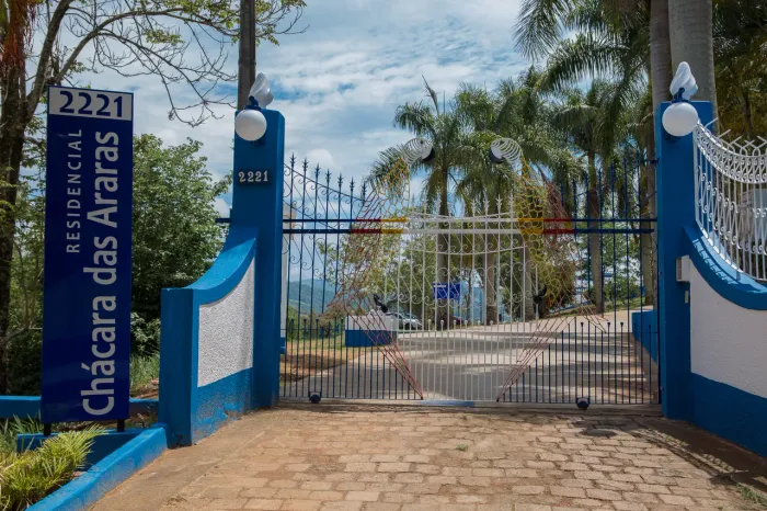 Lotes em Condomínio Fechado