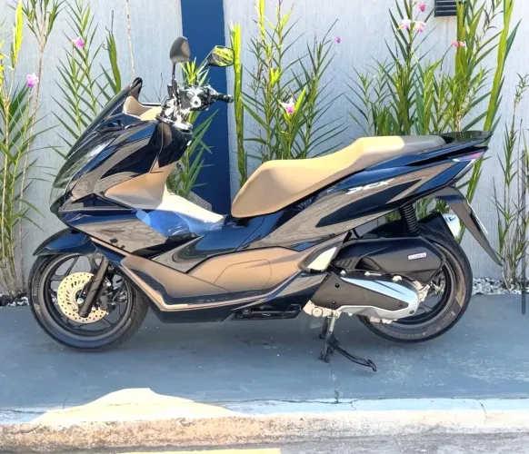Vendo PCX 160 Dlx 2025 azul novinha