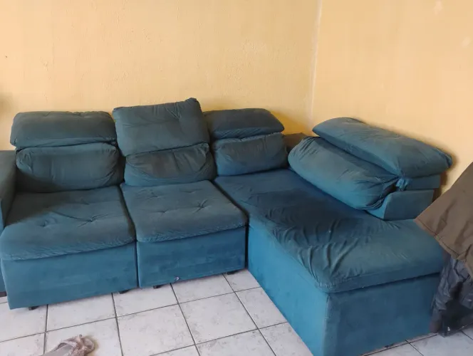 Sofá retrátil e reclinável 