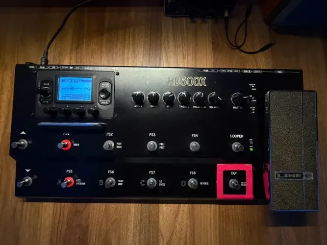 Pedaleira Line 6 POD HD500X + Hard Case Brinde