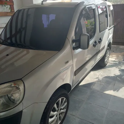 Serviços de transfer,transporte especial de bolos e pequenos fretes