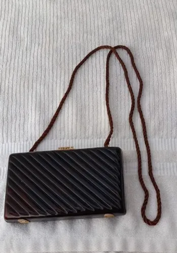 Bolsa feminina em Madrepérola
