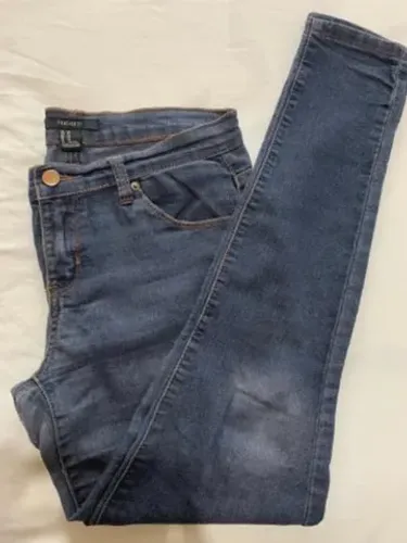 Desapegando de calças Forever 21 Originais por apenas R$ 89,00