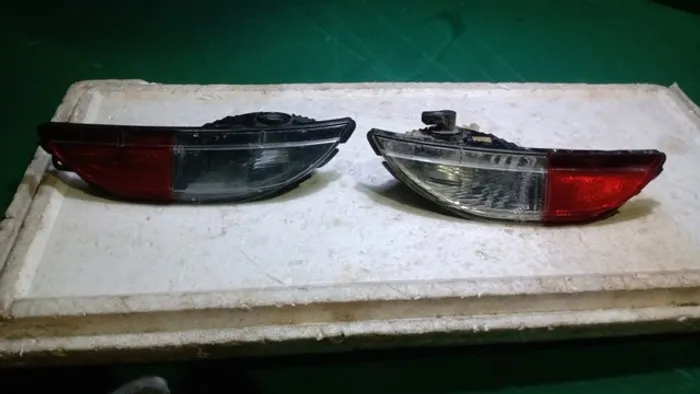 Lanternas do Para-choque Fiat Toro / Punto (o par)