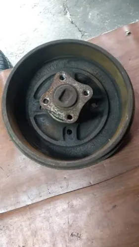 2 Cubo da roda traseira com rolamento Sandero 2012.