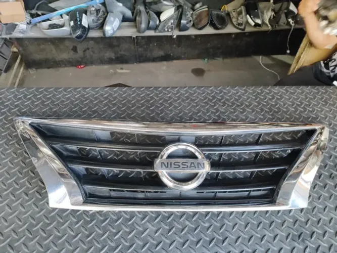 Grade Frontal Nissan Versa 2015 a 2020
