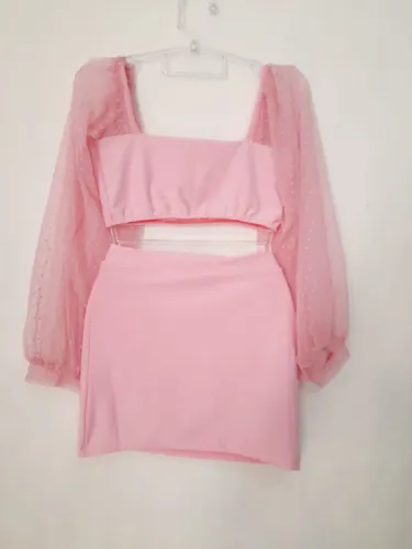 Conjunto cropped e saia rosa com bolinhas desapego P